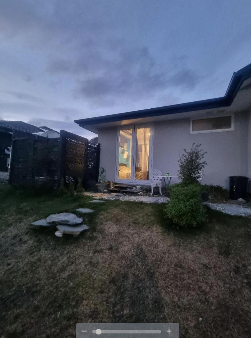 Banbury Deluxe With Spa Bath! Private Courtyard! Queenstown Eksteriør bilde